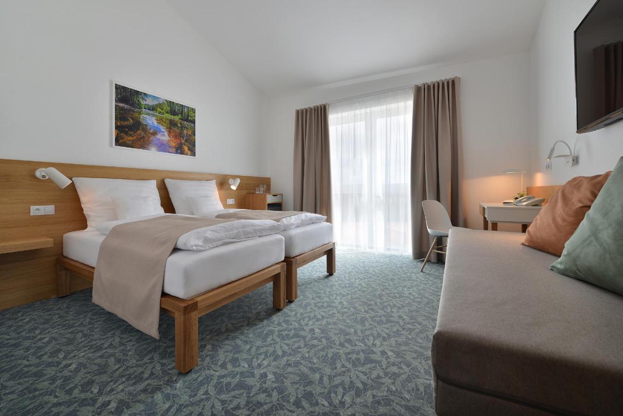 Wellness Hotel Happy Star Hnanice  Eksteriør bilde