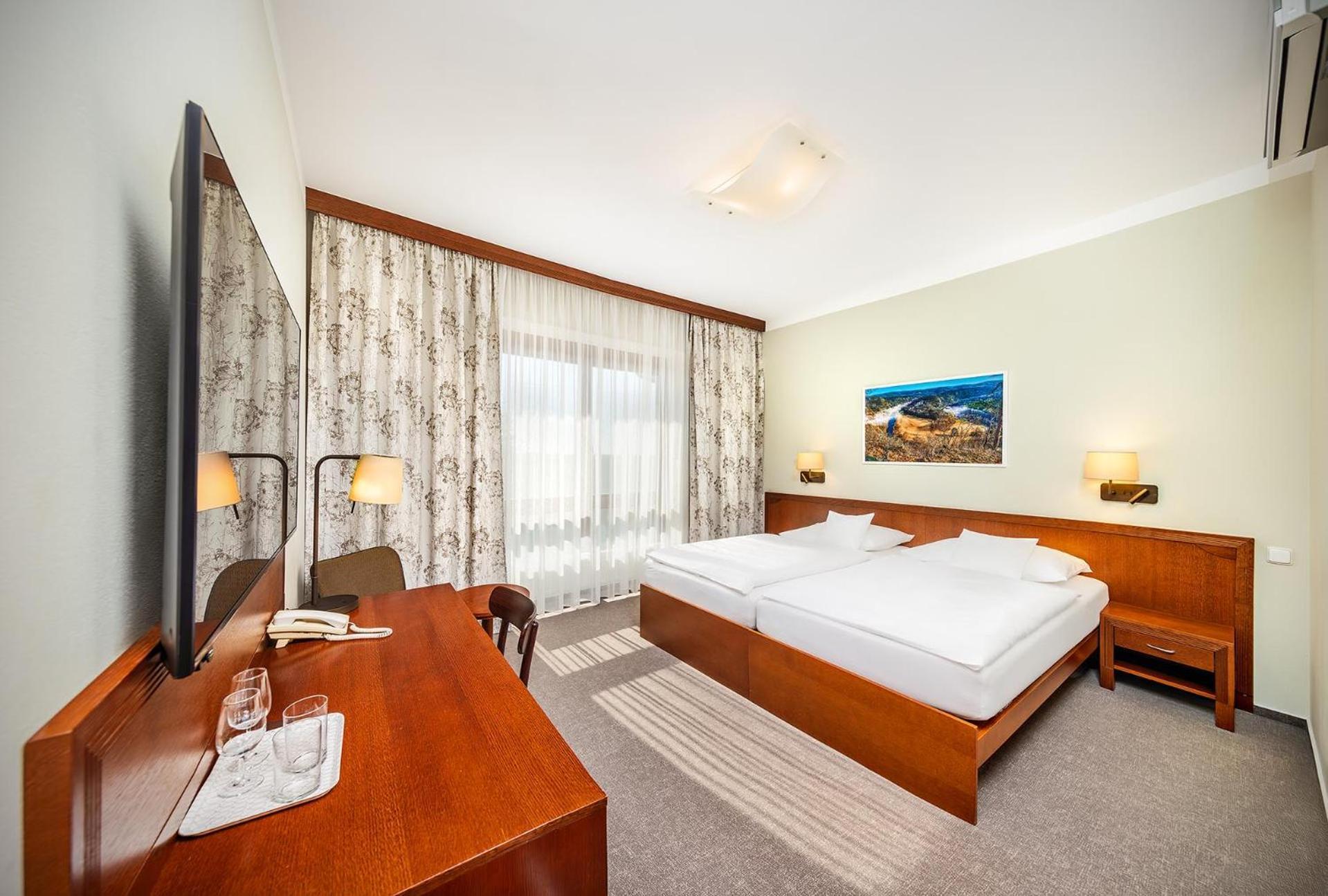 Wellness Hotel Happy Star Hnanice  Eksteriør bilde