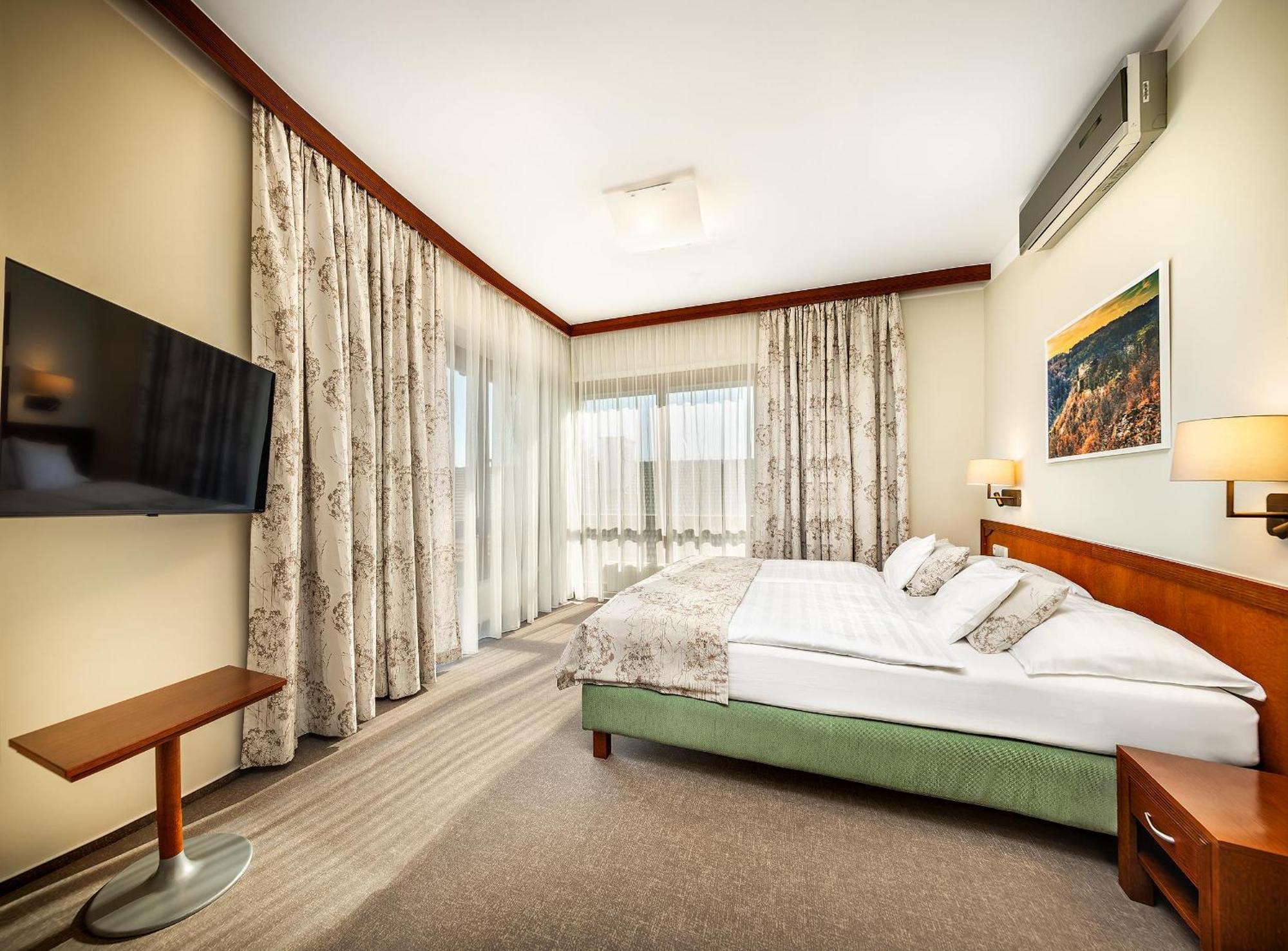 Wellness Hotel Happy Star Hnanice  Eksteriør bilde