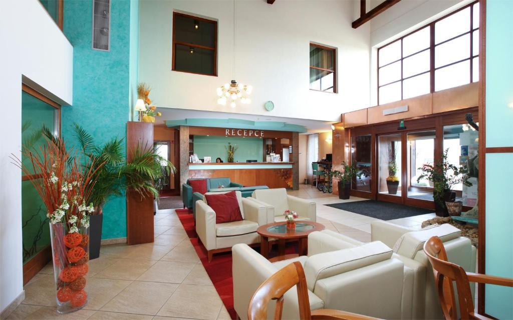 Wellness Hotel Happy Star Hnanice  Eksteriør bilde